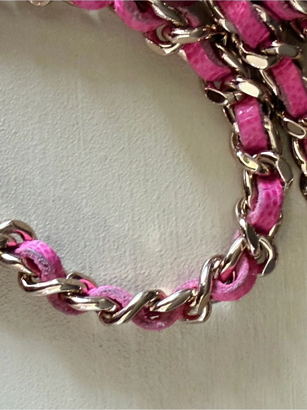 Chanel 2019 Pink Caviar Quilted Round Filigree Crossbody Bag | 🔥